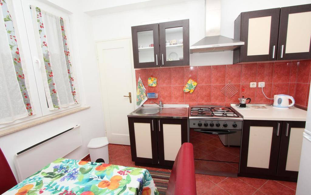 Apartment Dina Rovinj Extérieur photo